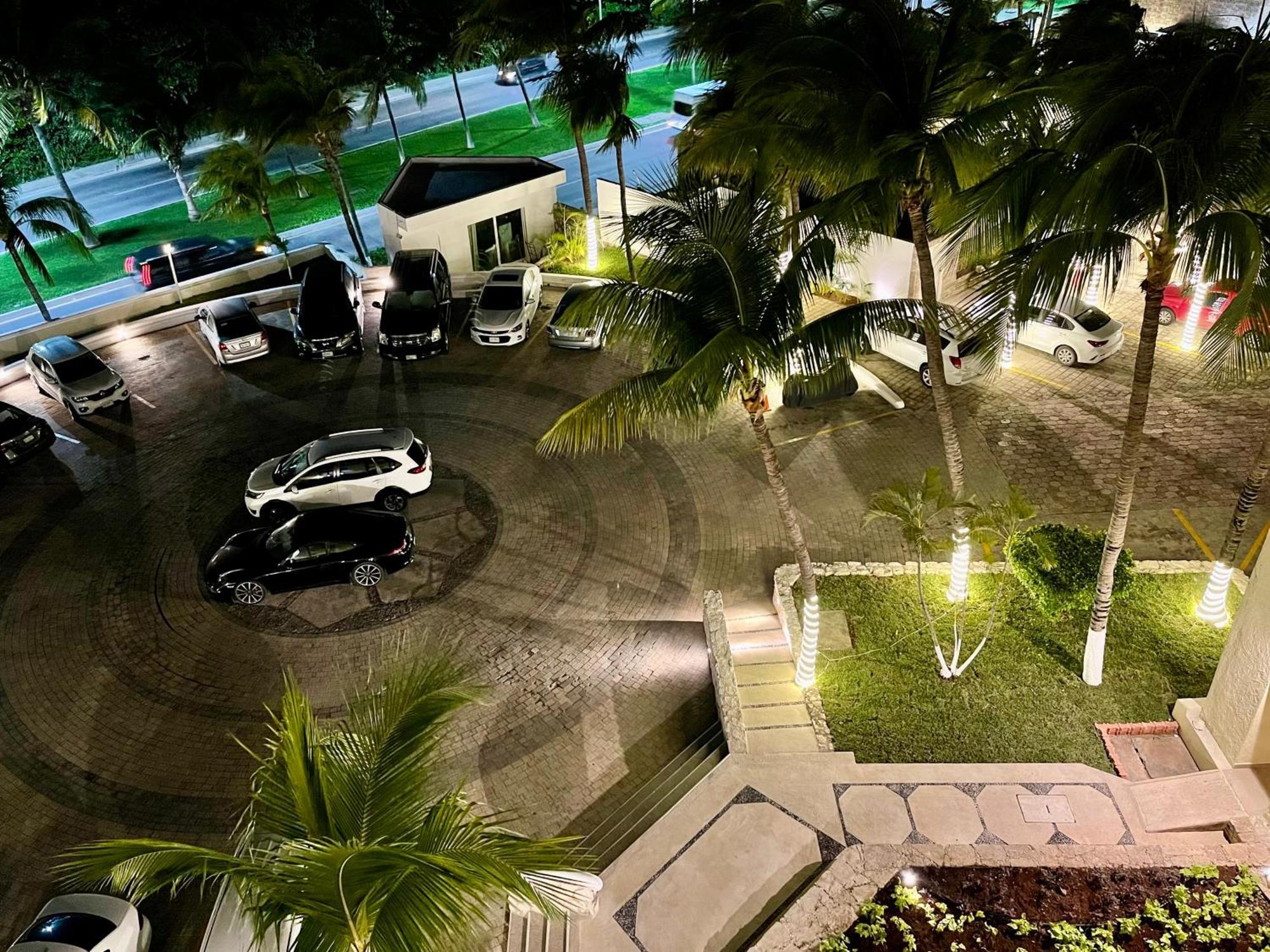 Beachside Apartments カンクン エクステリア 写真